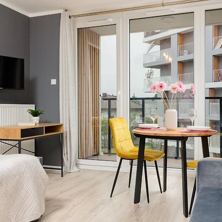 Studio With Balcony Warsaw Kokoryczki By Noclegi Renters 外观 照片