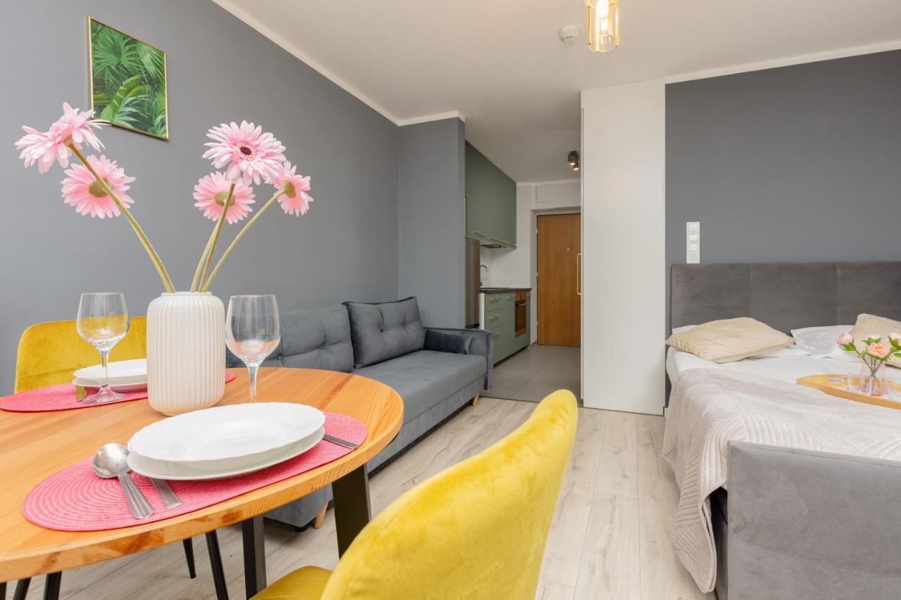 Studio With Balcony Warsaw Kokoryczki By Noclegi Renters 外观 照片